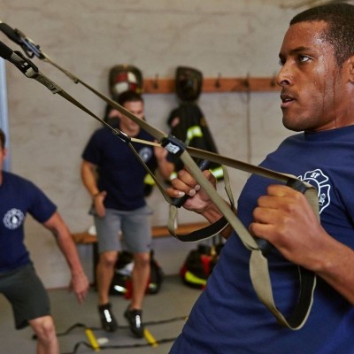 TRX® TACTICAL GYM - Sistema di allenamento funzionale in sospensione TRX® TACTICAL GYM - Sistema di allenamento funzionale in sospensione